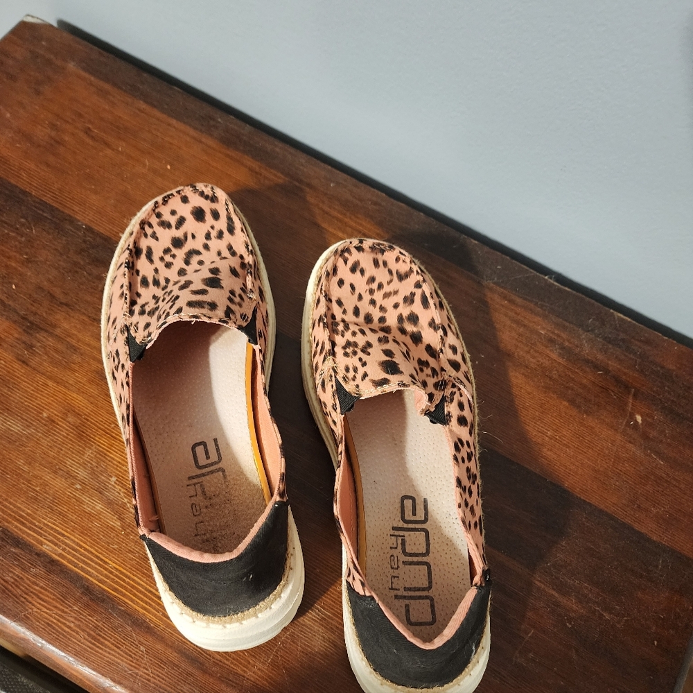 Hey Dudes Size 7